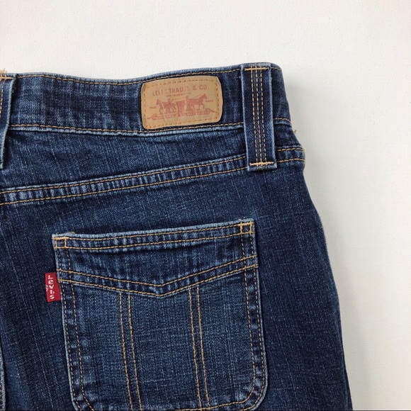 Levi’s Dolce Rinse Dark Denim Shorts - Picture 3 of 8